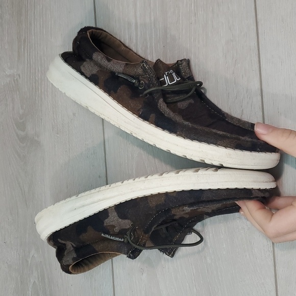 Hey Dude Wally Linen Youth Camo Loafer Slip on shoes sz Y6-L7 - Picture 10 of 11